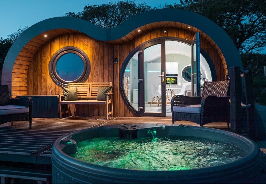 zunanji masažni bazen